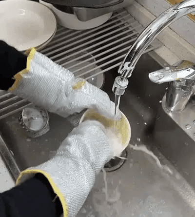 Thick wire cloth mitts to keep your hands dry while washing dishes